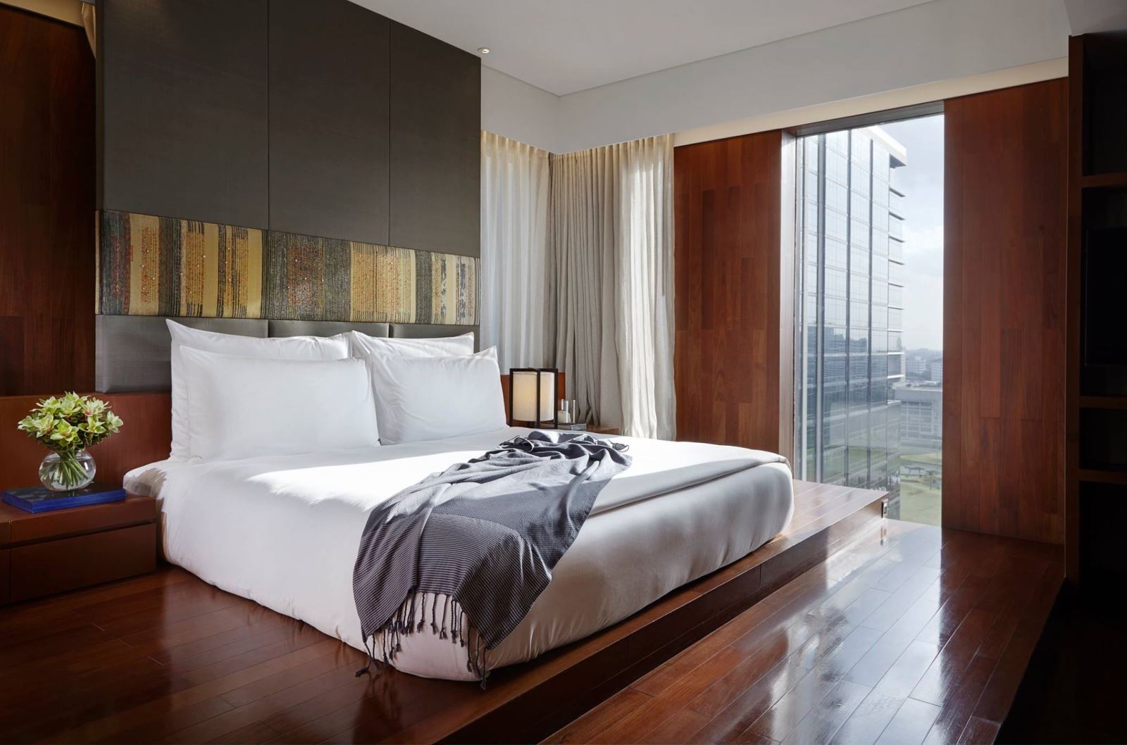 Khách sạn có tới 62 phòng suite cao cấp và được thiết dành riêng theo phong cách cổ điển 