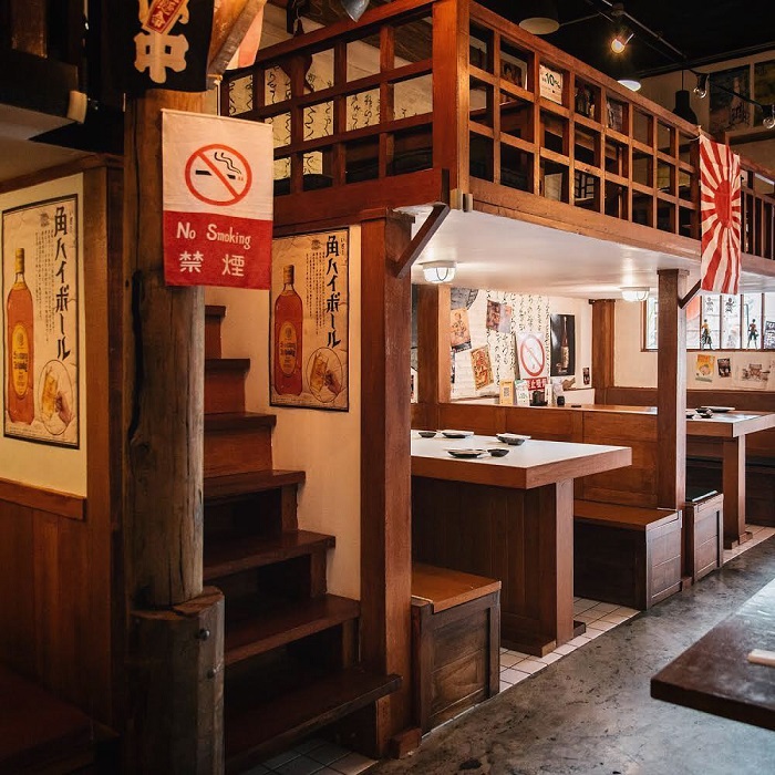 Vì là nhà hàng Nhật nên không gian quán mang nhiều nét truyền thống