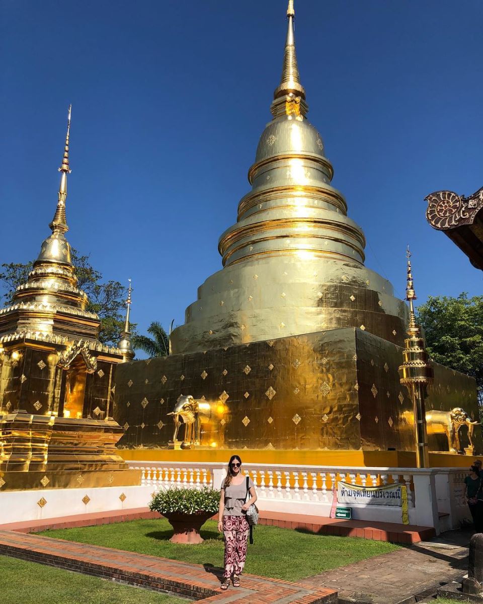 Wat Phra Singh nổi tiếng là ngôi chùa được tôn sùng nhất ở Chiang Mai