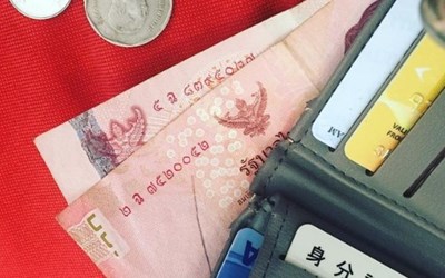 Bật mí cho các bạn biết đi du lịch Thái Lan nên mang theo tiền gì, USD hay BAHT?