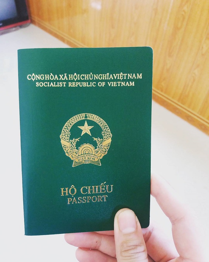 Các bạn nên chuẩn bị cả bản sao hộ chiếu để mang trong người, bản gốc có thể gửi ở khách sạn