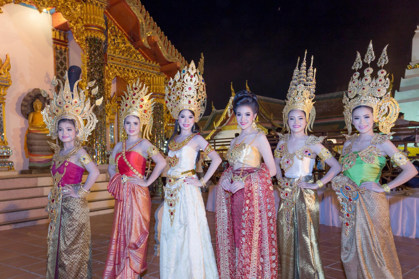 Các nàng Songkran xinh đẹp