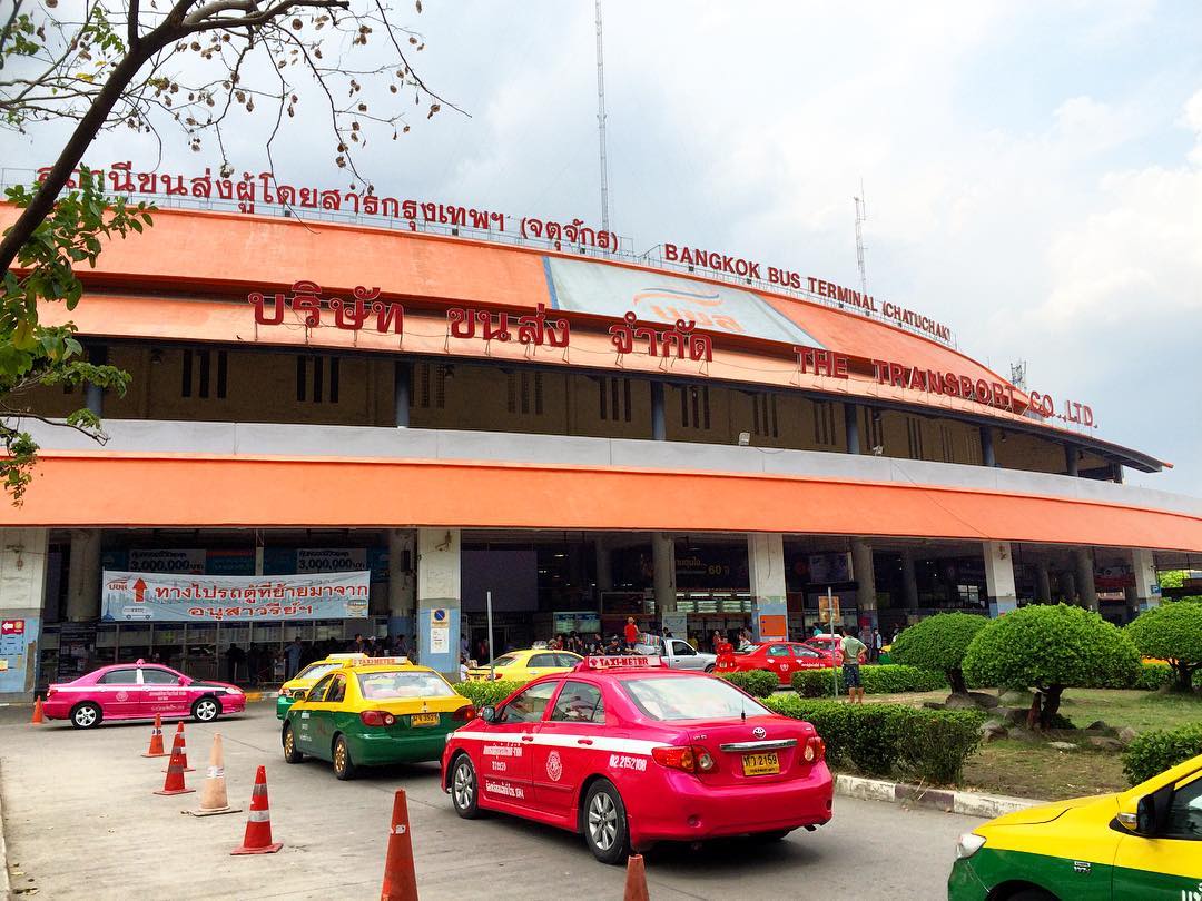 Để đi từ Bangkok đến Chiang Mai, bến xe bus MoChit
